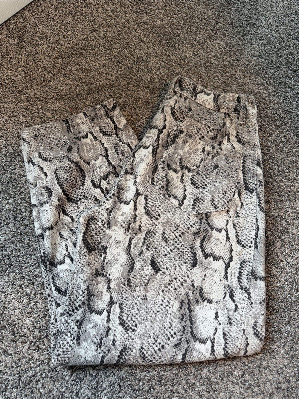 Snake Print Reptile Barrel Jeans - Gray/Black
